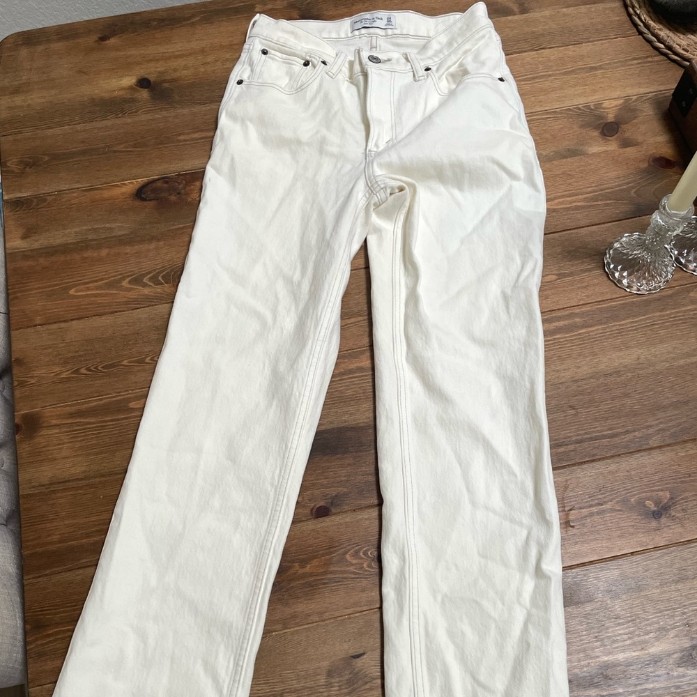 abercrombie & fitch 90’s straight low rise white/cream jeans